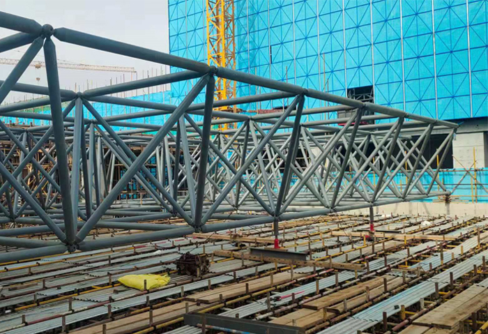 盘锦高铁东总部基地2号楼网架